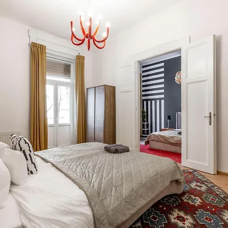 Apartment Deluxe Dohany Next To The New York Cafe